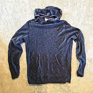 Lightweight hooded sweater